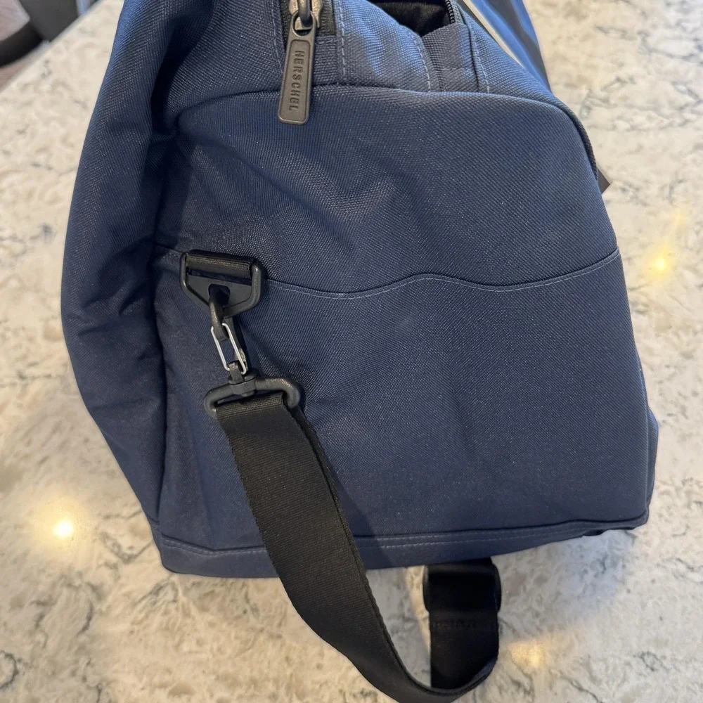 Herschel Novel Duffle Tech 45L Mood Indigo Blue 21